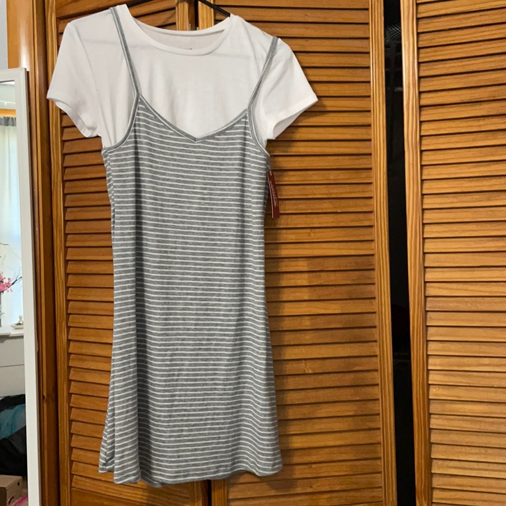 NWT Arizona Jean Co Grey and White dress jrs M